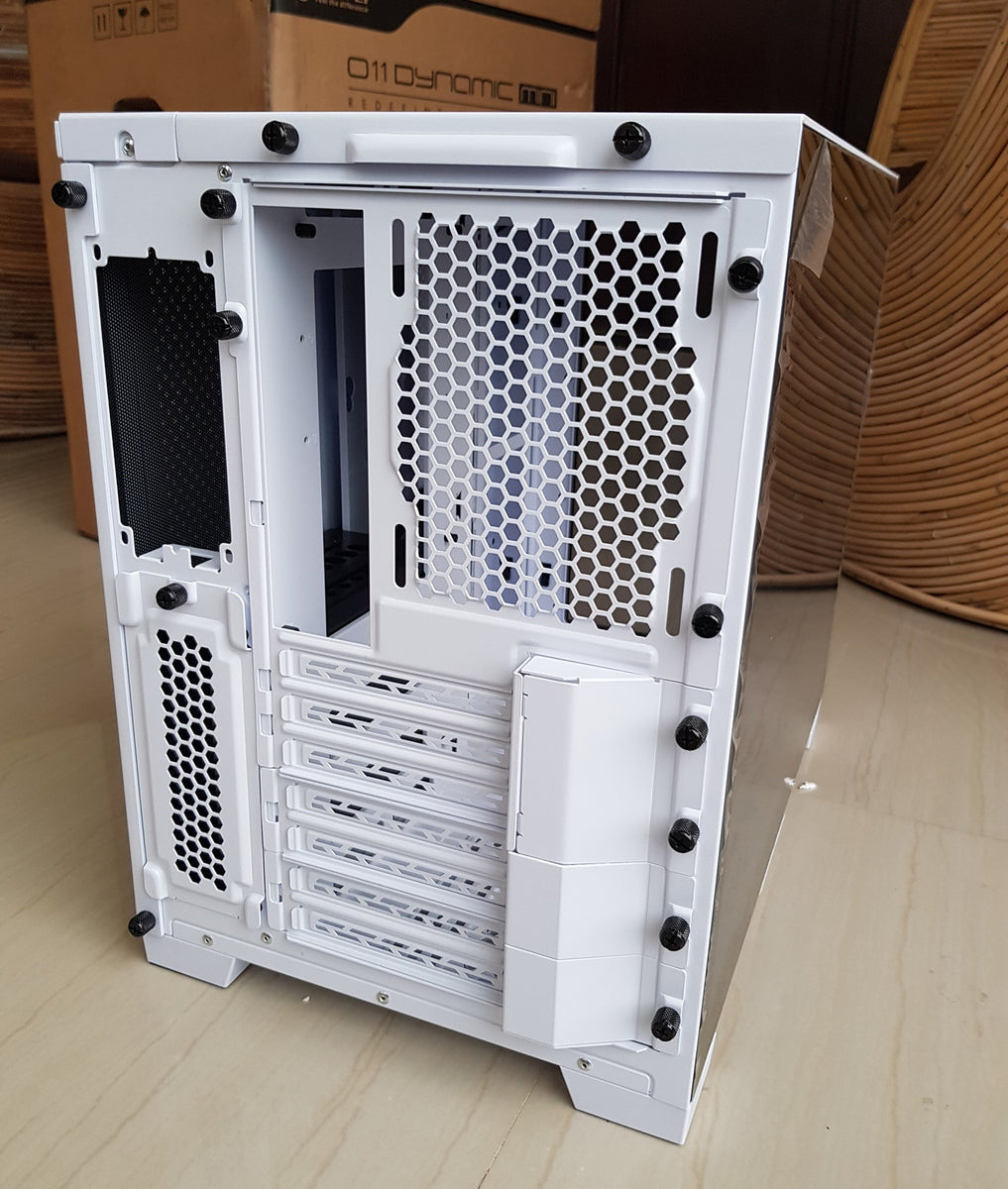 https://www.mnpctech.com/cdn/shop/articles/buy-Lian-Li-Dynamic-011D-mini-de-bauer-Case-Review-Price-Release-date_1200x1200.jpg?v=1605886419