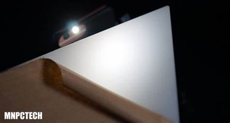 White Light Transmitting Acrylic Sheets