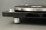 How do I level my monolith turntable?